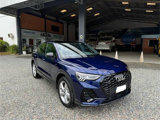 AUDI Q3 2.0 40 TFSI GASOLINA PERFORMANCE BLACK QUATTRO TIPTRONIC